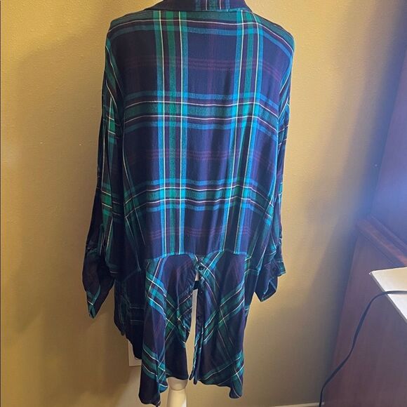 Catherines Blue and Green Plaid Button Down Shirt - Picture 3 of 6